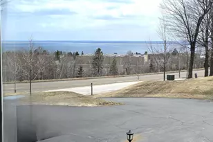 427 Wildwood Dr, Duluth, MN 55811 - Photo 3