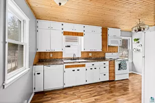 301 St Paul Ave, Duluth, MN 55803 - Photo 7