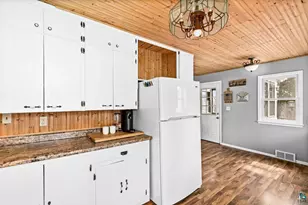 301 St Paul Ave, Duluth, MN 55803 - Photo 11
