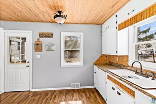 301 St Paul Ave, Duluth, MN 55803 - Photo 13