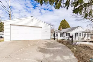301 St Paul Ave, Duluth, MN 55803 - Photo 5
