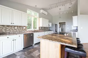 1002 Martha St, Duluth, MN 55805 - Photo 43
