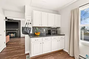 2928 E Superior St, Duluth, MN 55812 - Photo 13