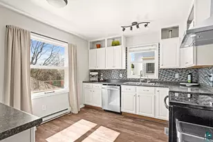 2928 E Superior St, Duluth, MN 55812 - Photo 15