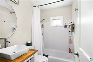 240 W Redwing St, Duluth, MN 55803 - Photo 9