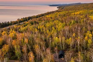 2947 Hwy 61 W, Grand Marais, MN 55604 - Photo 3