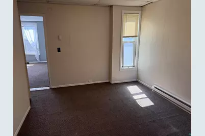 525 W 4th St, Duluth, MN 55806 - Photo 29
