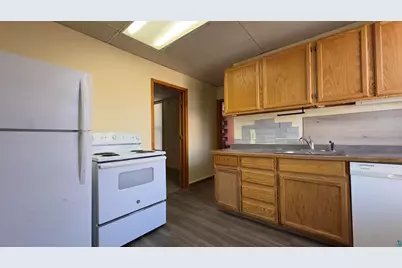 525 W 4th St, Duluth, MN 55806 - Photo 7
