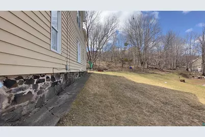 525 W 4th St, Duluth, MN 55806 - Photo 3