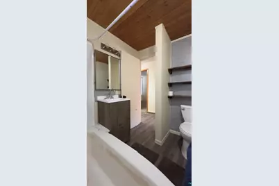 525 W 4th St, Duluth, MN 55806 - Photo 11
