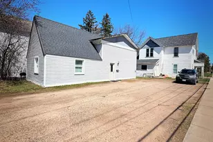 1015 6th St W, Ashland, WI 54806 - Photo 11