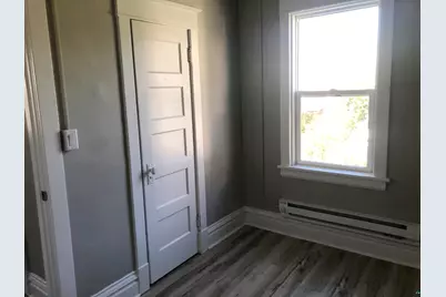 611 E 6th St, Duluth, MN 55805 - Photo 33
