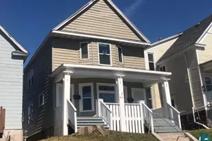 611 E 6th St, Duluth, MN 55805 - Photo 1