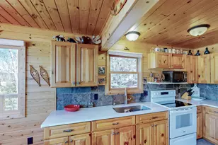 41 S Bearskin Rd, Grand Marais, MN 55604 - Photo 9