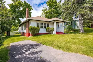 821 N 19th Ave E, Duluth, MN 55812 - Photo 1