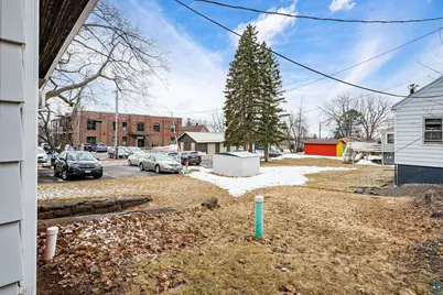 821 N 19th Ave E, Duluth, MN 55812 - Photo 27