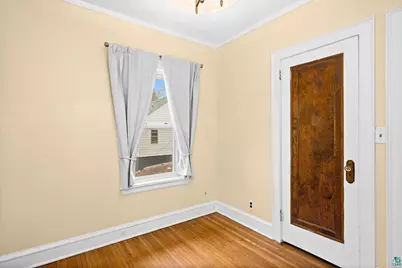 821 N 19th Ave E, Duluth, MN 55812 - Photo 7