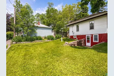 821 N 19th Ave E, Duluth, MN 55812 - Photo 25