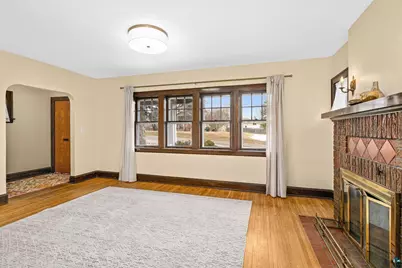 821 N 19th Ave E, Duluth, MN 55812 - Photo 3