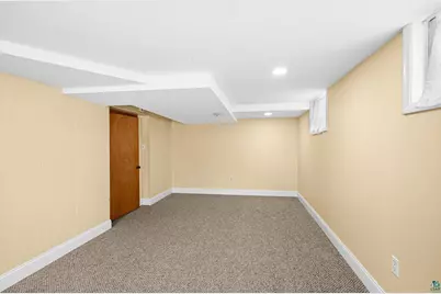 821 N 19th Ave E, Duluth, MN 55812 - Photo 17