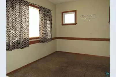 2629 W 2nd St, Duluth, MN 55806 - Photo 3