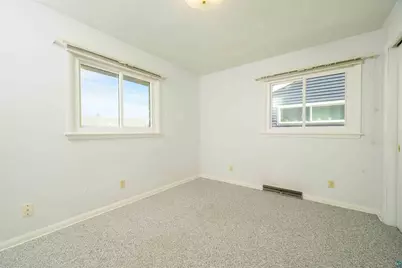3714 Woodland Ave, Duluth, MN 55803 - Photo 15