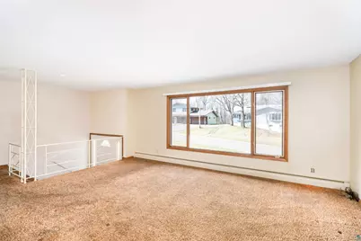 330 E Faribault St, Duluth, MN 55803 - Photo 9
