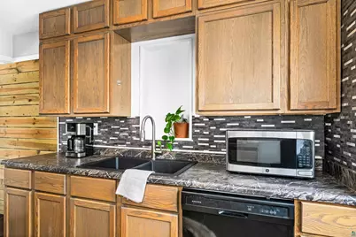 2352 Pershing St, Duluth, MN 55811 - Photo 7