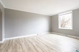 21 N 29th Ave W, Duluth, MN 55806 - Photo 5