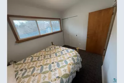 2136 Adirondack St, Duluth, MN 55811 - Photo 9