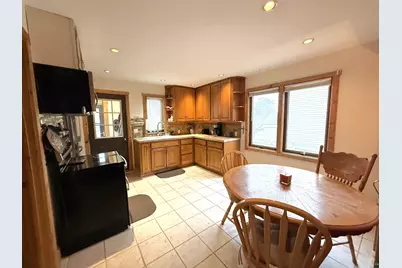 37 E Boundary St, Ely, MN 55731 - Photo 5