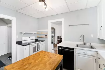 202 N 40th Ave E, Duluth, MN 55804 - Photo 27