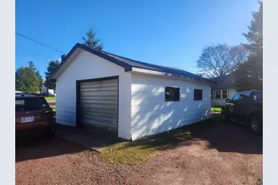 218 E 11th Ave, Ashland, WI 54806 - Photo 3