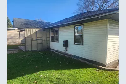 218 E 11th Ave, Ashland, WI 54806 - Photo 7