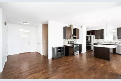 703 W 4th St, Duluth, MN 55806 - Photo 5