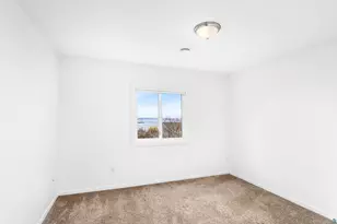 703 W 4th St, Duluth, MN 55806 - Photo 47