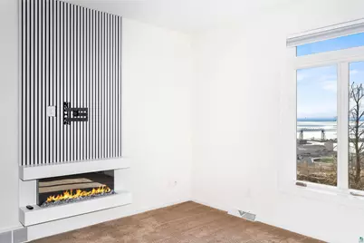703 W 4th St, Duluth, MN 55806 - Photo 33