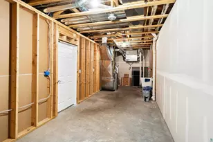 703 W 4th St, Duluth, MN 55806 - Photo 51