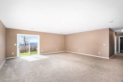 703 W 4th St, Duluth, MN 55806 - Photo 41