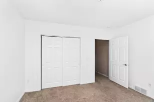 703 W 4th St, Duluth, MN 55806 - Photo 49