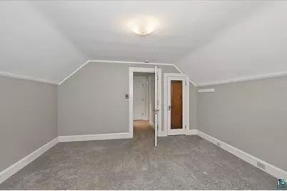 823 Grandview Ave, Duluth, MN 55812 - Photo 23