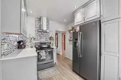 1611 N 23rd St, Superior, WI 54880 - Photo 11