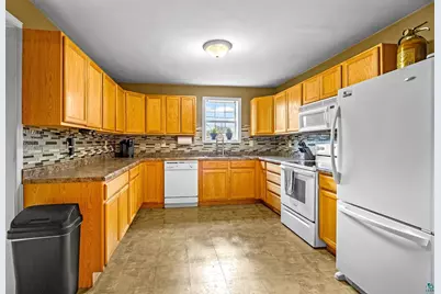 316 N 52nd Ave W, Duluth, MN 55807 - Photo 11