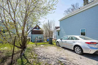 419 E 5th St, Duluth, MN 55805 - Photo 13