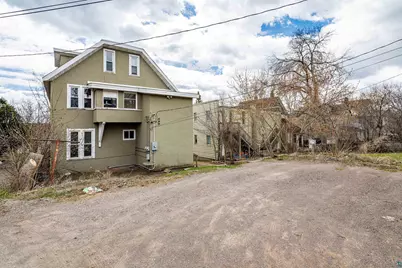 1127 E 3rd St, Duluth, MN 55805 - Photo 25