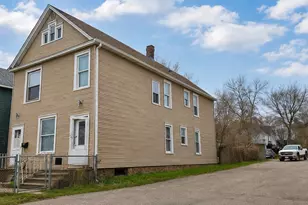 2713 W 3rd St, Duluth, MN 55806 - Photo 1
