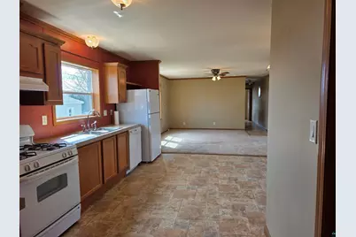 9 Holly Ln, Duluth, MN 55720 - Photo 5