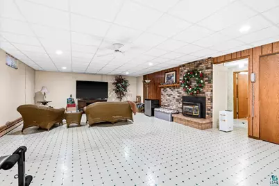 1708 E 8th St, Superior, WI 54880 - Photo 35