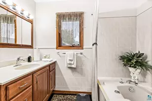 1708 E 8th St, Superior, WI 54880 - Photo 29