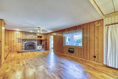 1404 E 10th St, Superior, WI 54880 - Photo 11